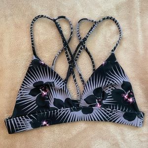 Acacia modern pacific swimsuit top